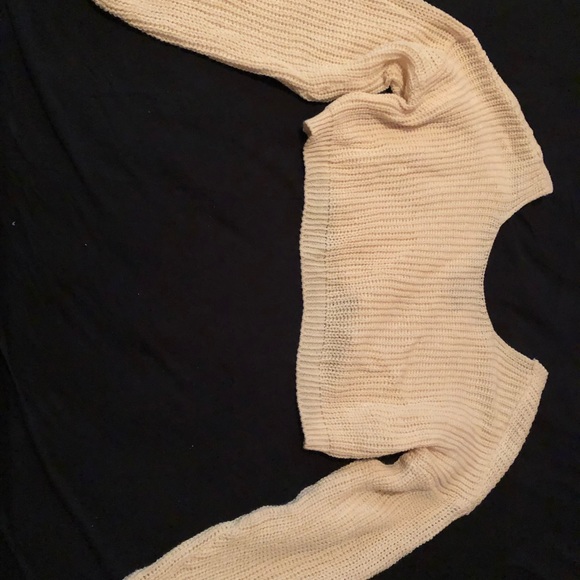 ❌SOLD❌Cream crop knit sweater - Picture 3 of 4